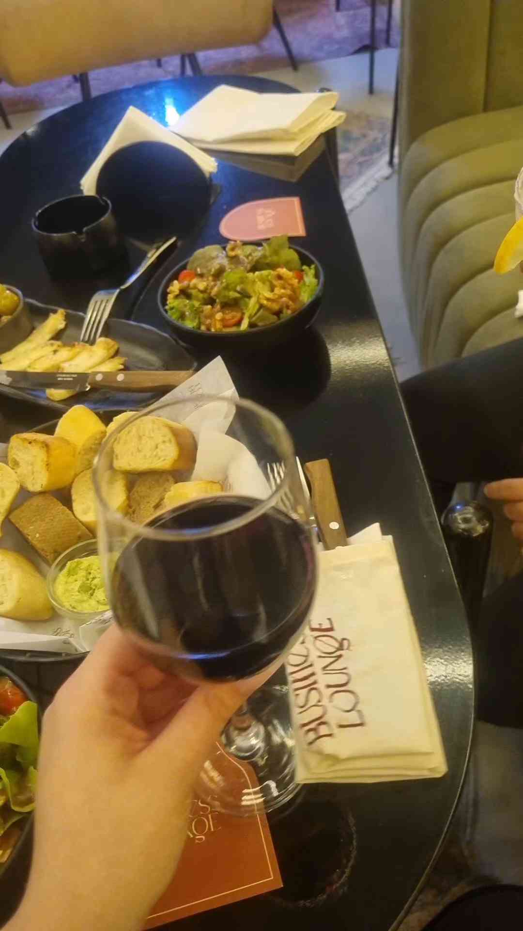 Insta story for business lounge